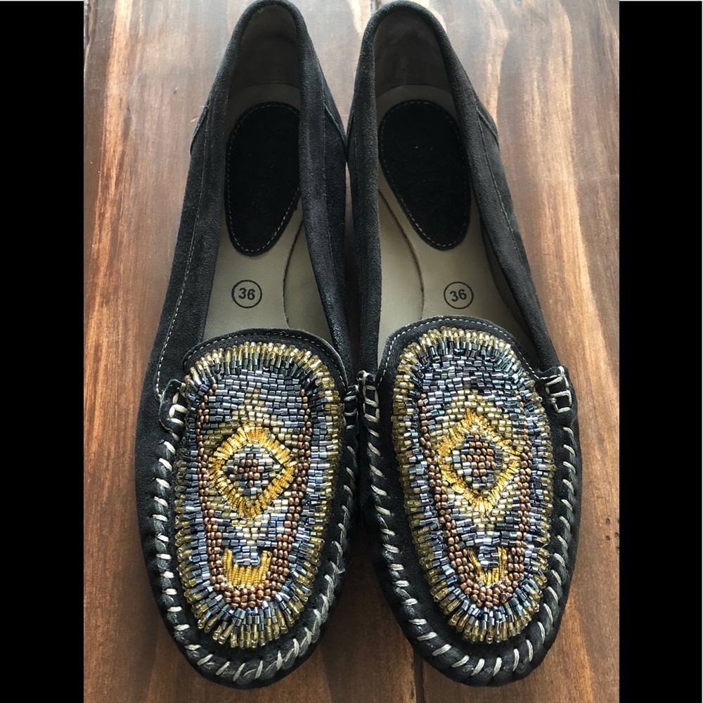 ASPIGA *like new* Women’s beaded nubuck flats 6/36